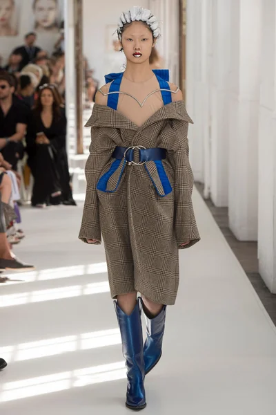 Look 22